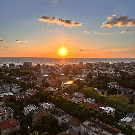 Panoramico Appartamento Vista Mare Rimini Exterior foto